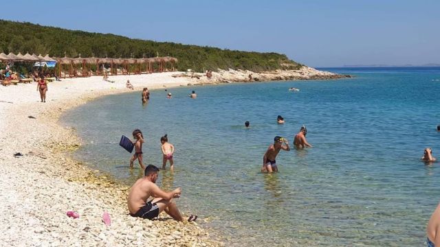 Vlora beach tengerpart - Albániaszállás